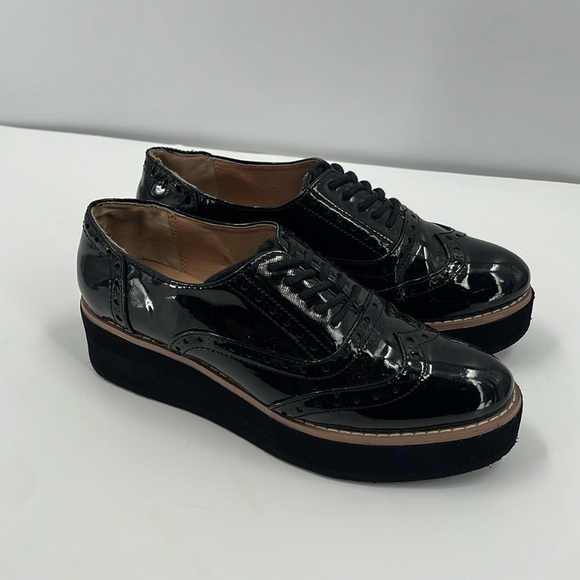 Madden Girl Cutesy Low Top Lace Up Patent Vegan Leather Oxford Platform Shoes 7 - Picture 1 of 10